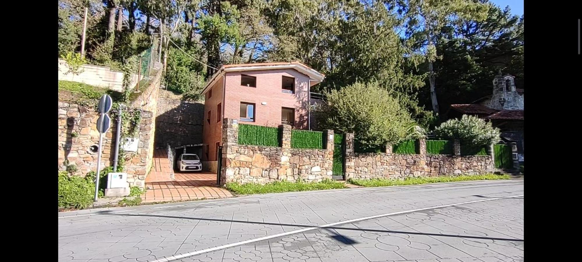 Con Hermosas Vistas A Allotjament en família *
