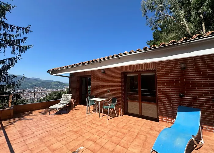 Habitacion Con Hermosas Vistas A Bilbao